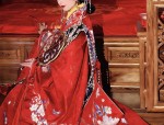 Maternal-Child Fashion in Autumn:Exploring Traditional Hanfu Costumes for Mother-Daughter Duo