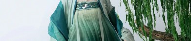 Teen Girl Embraces Modernized Version of Ramie Cheongsam