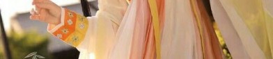 Winter Elegance in Red:The Story of Hanfu Shoes