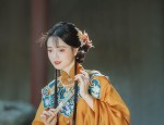 The Elegance of Horseface Skirt:A Guide to Wearing Traditional Outfit as a Modern Bridal Gown