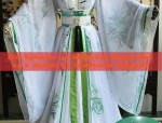 The Elegance of a Horseface Skirt and a Simple Blouse:A Fashionable Blend
