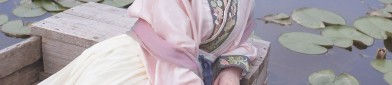 Velvet Cheongsam:Modernizing Traditional Chinese Style