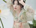 The Authentic Dragon Empress Hanfu and the Flower of the Other Side:The Story of Biàn YìHuā
