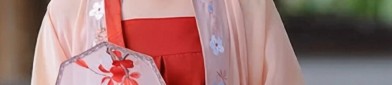 Modernizing the Classic:The Evolution of Round-neck Cheongsam