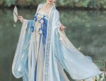 Hanfu Fashion:Exploring the Allure of Bai Zhens Traditional Chinese Attire