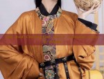 The Charm of Qipao for a Short Bride on Her Engagement Journey