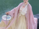 The Evolution of Ancient Chinese Hairpins:A Journey Through Time in Traditional Costume Jewelry