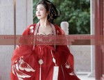 Luxury Brand Cheongsam:Embracing Traditional Elegance in 2021
