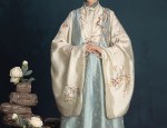 Ancient-Style Hanfu for Little Girls:A Purple Autumn and Winter Fashion Story