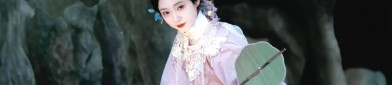 The Splendor of Princess Yao Yao in Traditional Chinese Hanfu Accessories