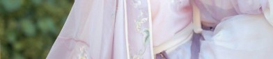 Low-neck Childrens Cheongsam:A Cultural Look into Fashion and Comfort