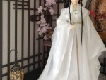 The Elegance of Long-sleeved Skirted Hanfu:A Traditional Chinese Fashion Statement