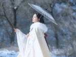Traditional Chinese Childrens Hanfu Costume:A Two-Piece Set for Girls