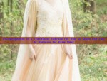 Summer in a Cheongsam and Cape:The Traditional Elegance of Chinese Dress