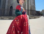 Elegant Headwear for a Traditional Horseface Skirt Wedding