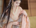 Embracing the Slimming Elegance of Cheongsam:A Journey into Traditional Beauty