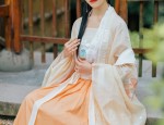 A Guide to Creating Traditional Girls Hanfu Hairstyles with Integrated Hair Buns and Wigs