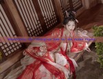 The Evolution of Traditional Chinese Hanfu Costumes:A Look into the Dragging-Tail Style
