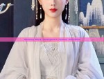 Slimming Black Cheongsam:A Fashion Statement