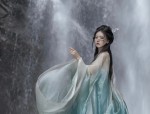 Hanfu Style Corset-Style Tops with Adjustable Straps and Built-in Breast Pads:A Closer Look