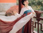 Qipao Elegance:The Story of Li Yueyings Cheongsam in Xian