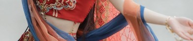 Embracing Summer in a Stylish Little Shawl with a Cheongsam