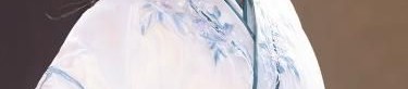 Blue and White Porcelain:The Elegance of a Hanfu Woman