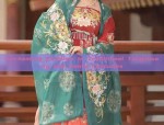 Reinventing the Cheongsam:A Modern Two-Piece Ensemble