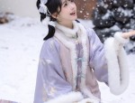 Summer Elegance in Mid-Length Cheongsam:A Fashionable Journey