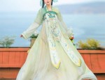 The Enchantment of Shoes with Horseface Skirt:A Fashion Fusion