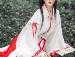 Charming in Miniature:The Allure of Qipao for the Petite Figure