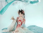 The Ethereal Performance of Guzheng with the Traditional Horseface Skirt