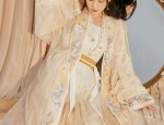 Summer Elegance:The Cheongsam,Shawl,and Fringes