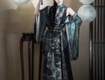The Allure of Liu Shishis Mamen Cheongsam Skirt:A Closer Look
