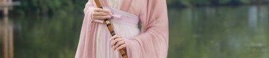 The Equestrian Charm of Ma Mian Skirts and Jade Belt Ornamentation