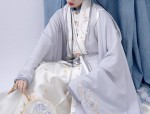 The Short-neck Cheongsam:A Traditional Chinese Outfits Modern Evolution