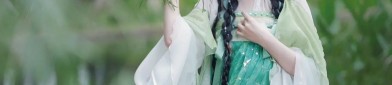Embracing Summer in Long-Sleeve Cheongsam:The Art of Traditional Elegance