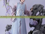 Winter Fashion:Oversized Horseface Skirt and Blouse for a Comfortable Style