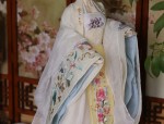 A Modern Twist on Traditional Cheongsam:The Short-sleeved改良旗袍上衣