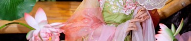 Hangzhou Silk Cheongsam:The Splendor of Satin in Traditional Elegance