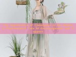 White Short-Sleeved Top and Skirt with Horseface Pattern:A Fashionable Fusion