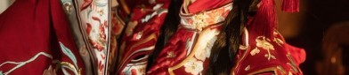 The Charm of an Orange-Red Skirt with Horseface Pattern