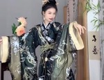 Green Cheongsam:Exploring the New Chinese Style of Long-Style Green Qipao