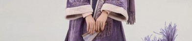 Joyful Rabbit in Original Hanfu of the Immortal Pool