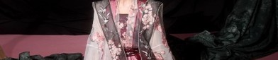 The Elegance of a Long Cheongsam:A Tale of a Girl in Traditional Splendor