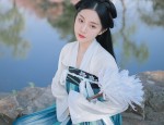 The Splendor of Jingyun’s Horseface Skirt Set