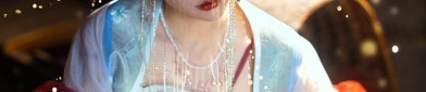 The Splendor of Red Qipao:A Traditional Chinese Outfit