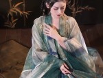 Summer Elegance in the Traditional Chinese Attire:The Waist-Length Hanfu