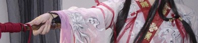 Transparent Cheongsam and Parading Umbrellas:A Glimpse into the Splendid Show