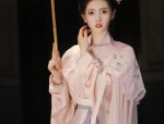 The Splendor of Qin Dynasty Hanfu Women:A Journey Through Time